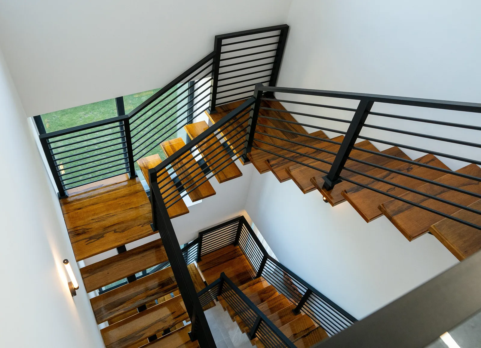 Custom floating stair installation in Houston, TX